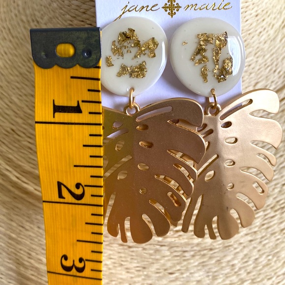 Monsterra leaf earrings - Picture 2 of 5